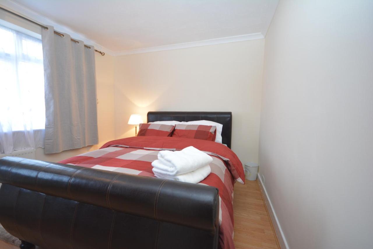 דאגנהאם London Luxury 5 Bedroom House 2 Min Walk To The Tube Station מראה חיצוני תמונה