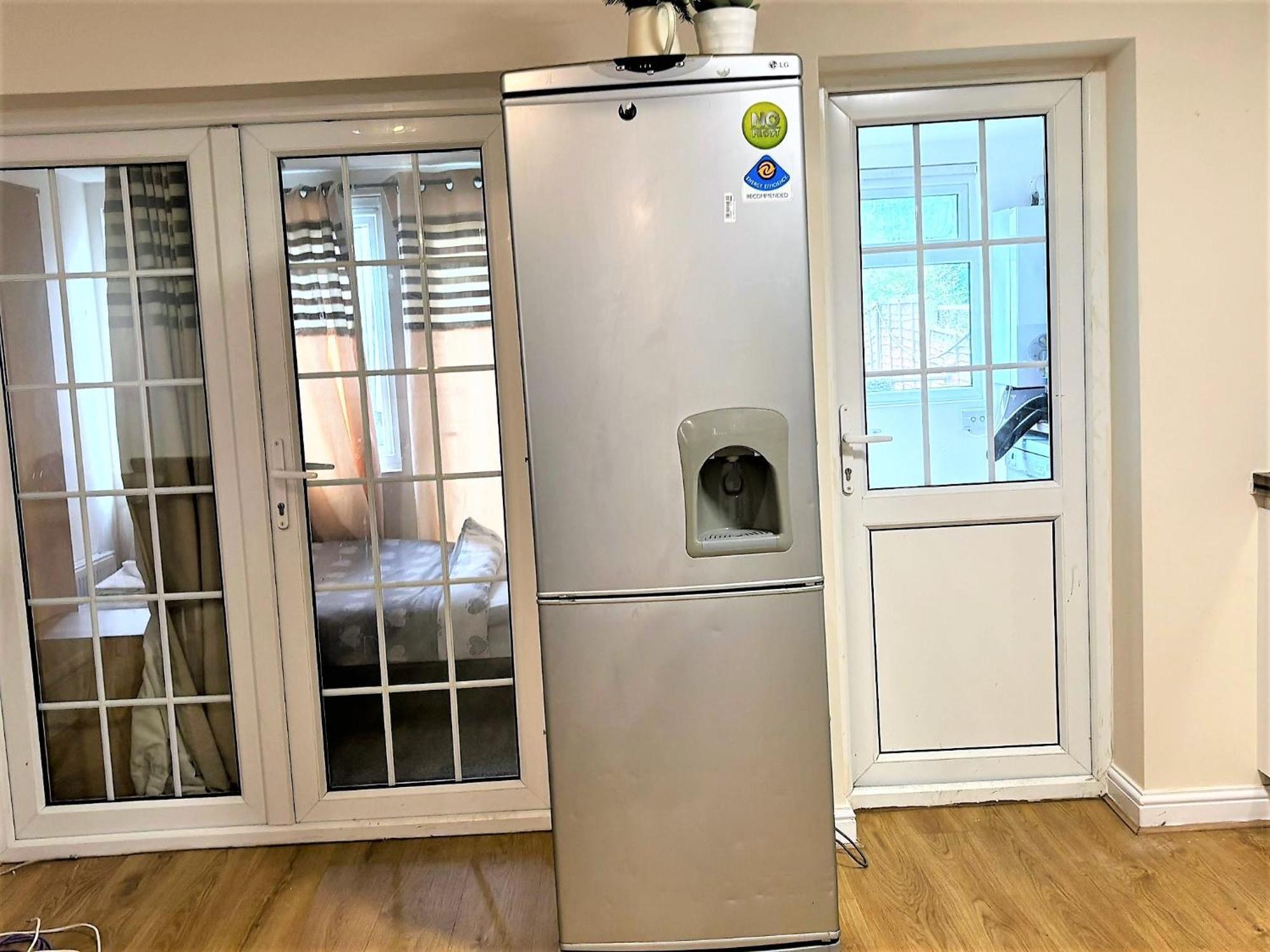 דאגנהאם London Luxury 5 Bedroom House 2 Min Walk To The Tube Station מראה חיצוני תמונה