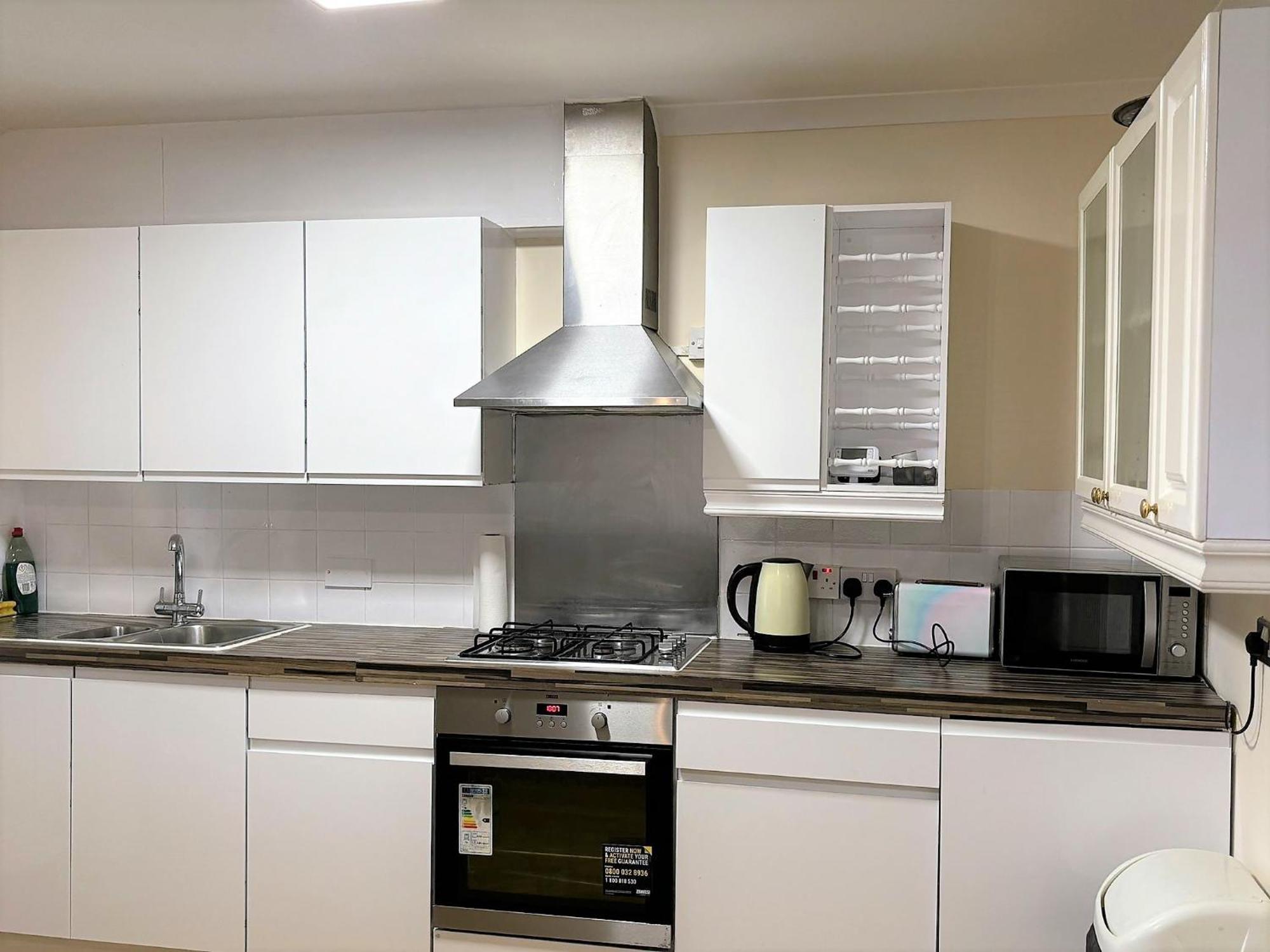 דאגנהאם London Luxury 5 Bedroom House 2 Min Walk To The Tube Station מראה חיצוני תמונה